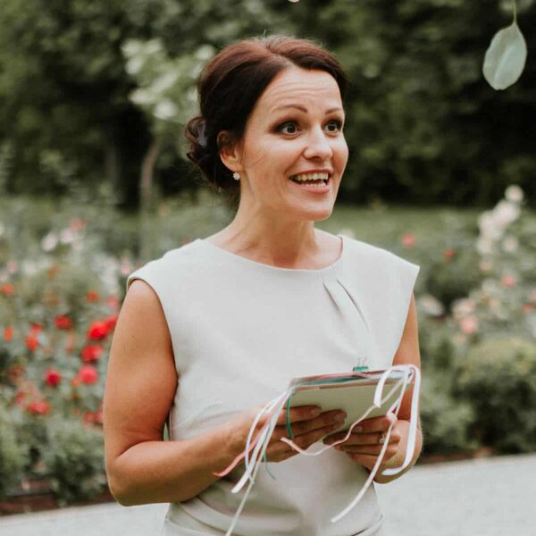 INGA RIEKSTIŅA - pasākumu vadītāja